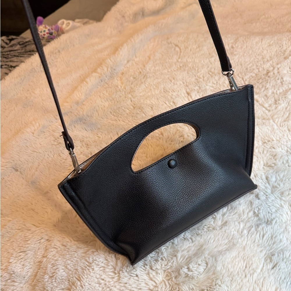 sondra roberts Elegant Black Leather Handbag - Picture 8 of 9